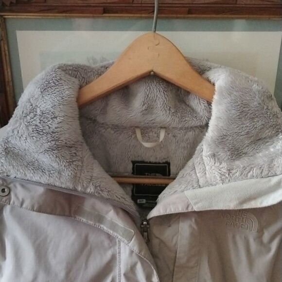 The North Face  - Picture 3 of 16